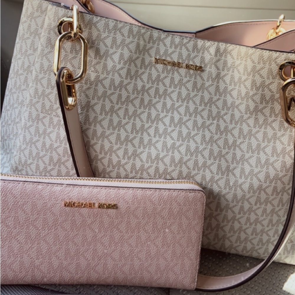 Michael Kors purse and wallet